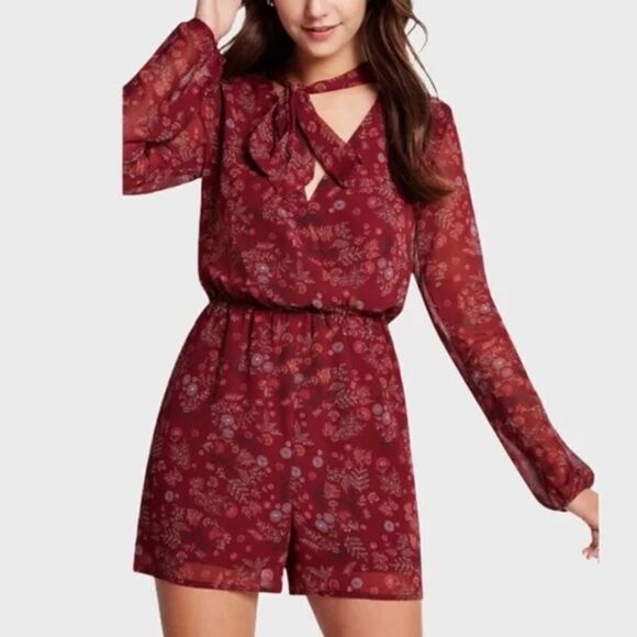 NWT bCBGeneration burgundy floral scarf neck romper size XS - Picture 1 of 15